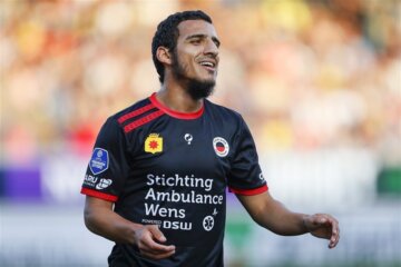 Yassin Ayoub in het shirt van Excelsior