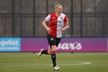 Ella Van Kerkhoven in actie namens Feyenoord