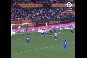 Nicolas Tagliafico scoort voor Olympique Lyon