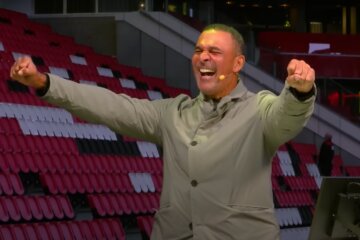 Ruud Gullit tijdens de OneBlade Boss Battle in het Philips Stadion