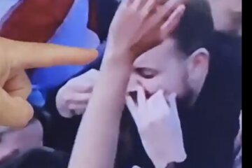 Deze Engelse fan neemt het ervan in het stadion