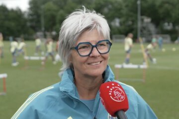 Hesterine de Reus bij Ajax