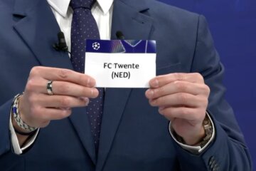FC Twente bij de loting voor de derde voorronde van de Champions League