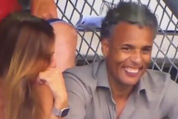 Pierre van Hooijdonk na de 1-0