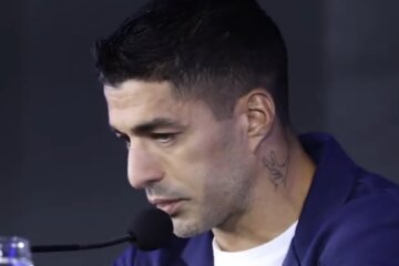 Luis Suárez kondigt zijn afscheid als international aan.