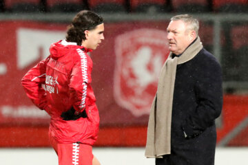 Ron Jans in gesprek met Ramiz Zerrouki