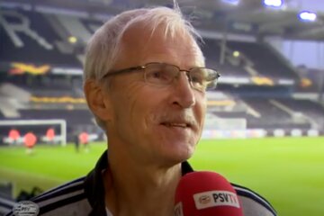 Hallvar Thoresen voor de camera van PSV TV in 2019