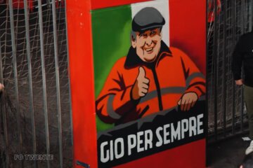 Een beeltenis voor steward Giovanni