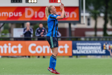 Stefanie van der Gragt neemt afscheid van Ajax