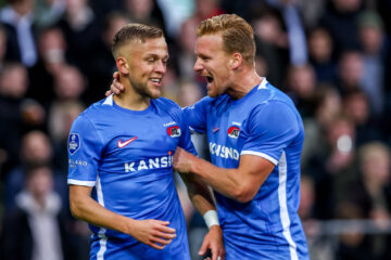 Jesper Karlsson en Dani de Wit bij AZ