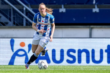 Fenna Meijer in actie namens SC Heerenveen