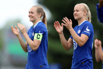 Magdalena Eriksson (l.) en Pernille Harder, hier nog bij Chelsea