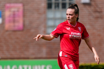 Annouk Boshuizen in actie namens FC Twente