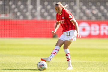Nadia Coolen in actie namens PSV