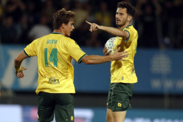 Oguzhan Özyakup in het shirt van Fortuna Sittard.