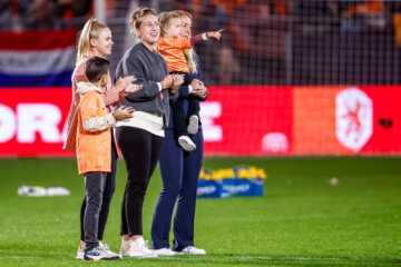 Kika van Es, Sari van Veenendaal en Stefanie van der Gragt