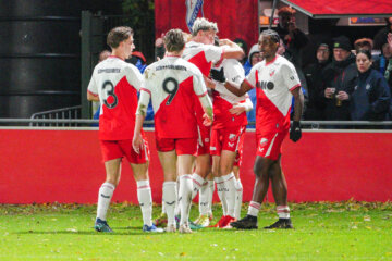 Jong FC Utrecht viert een goal tegen De Graafschap