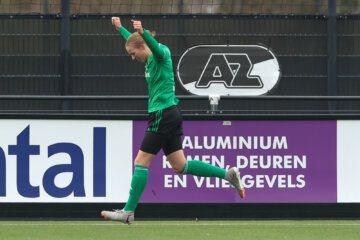 Evi Maatman juicht namens PEC Zwolle