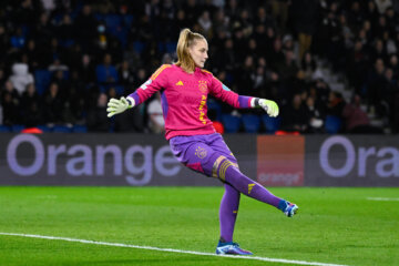 Regina van Eijk in actie namens Ajax