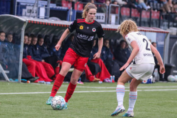 Dana Breewel (Excelsior) en Lune Miedema (Telstar)