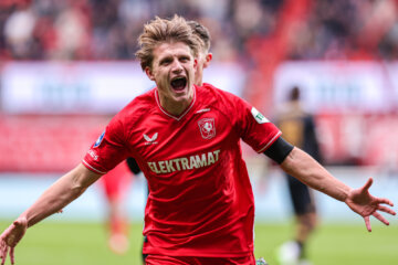 Sem Steijn viert treffer