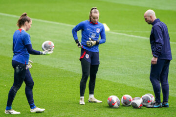 Lize Kop, Daphne van Domselaar en Erskine Schoenmakers in 2024