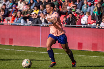 Samantha van Diemen aan de bal namens Fortuna Sittard
