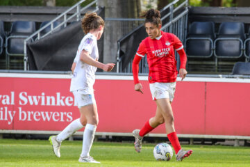 Chimera Ripa aan de bal namens PSV tegen SC Heerenveen