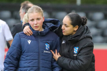 Sanne van der Velde (l.) bij SC Heerenveen