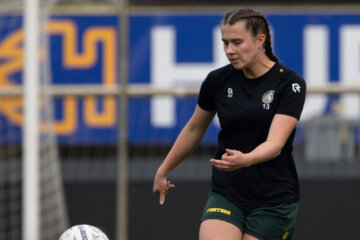 Hanna Huizenga in de warming-up bij Fortuna Sittard