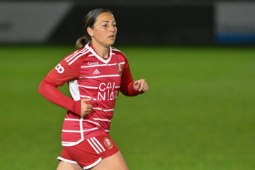 Vanity Lewerissa bij Standard Luik