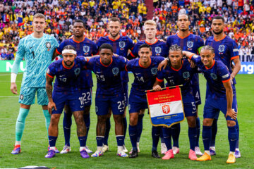 Het Nederlands elftal voor de wedstrijd tegen Roemenië