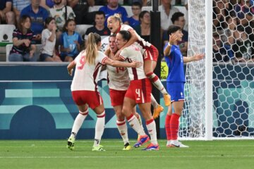 Canada juicht na een goal tegen Frankrijk