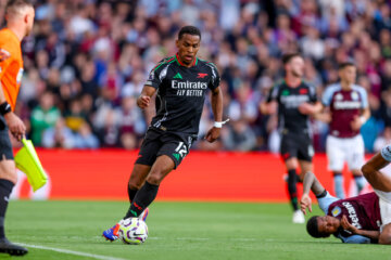 Jurriën Timber in actie voor Arsenal