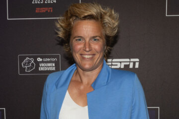 Daphne Koster bij de Eredivisie Awards