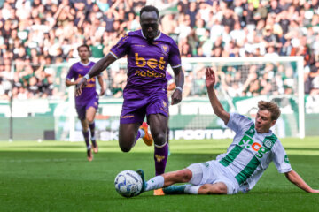 Wouter Prins in duel met Bobby Adekanye