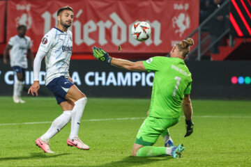 Dusan Tadic maakt 1-1