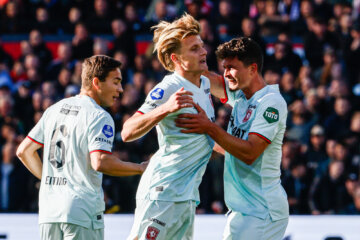 Sem Steijn viert zijn treffer tegen Feyenoord