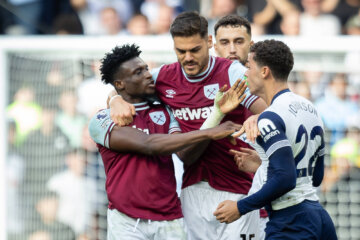 Mohammed Kudus laat zich gaan