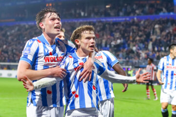 Jacob Trenskow viert zijn doelpunt tegen Sparta Rotterdam