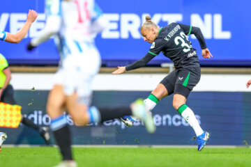 Ella Van Kerkhoven in actie namens Feyenoord