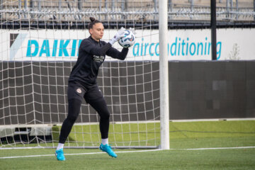 Nicky Evrard in de warming-up bij PSV