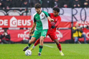 Facundo González in actie voor Feyenoord