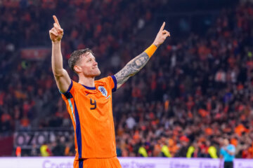 Wout Weghorst na zijn goal voor Oranje