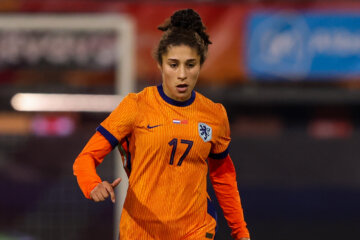 Chimera Ripa bij haar debuut voor de OranjeLeeuwinnen