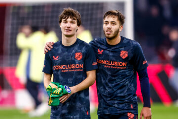 Paxten Aaronson en Souffian El Karouan bij FC Utrecht