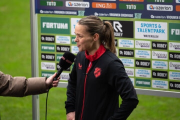 Ilse van der Zanden (FC Utrecht) staat ESPN te woord