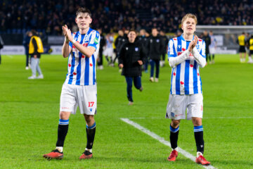 Nikolai Hopland en Marcus Linday bedanken het publiek