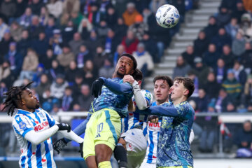 Chuba Akpom kopt raak