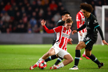 Tygo Land tegen Liverpool